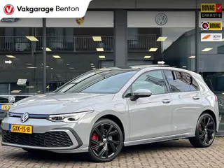Volkswagen Golf GTE 1.4 245pk eHybrid DSG | Panoramadak | IQ Light | 18inch Bergamo | Head-Up Displa