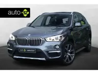 BMW X1 sDrive20i Centennial High Executive / Panorama / Sportstoelen / Headup