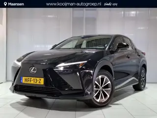 Lexus RZ 450e Comfort Line 71 kWh | 4WD| NIEUW | 17% bijtelling | Dodehoek detectie | Stoelverwarmin