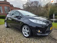 Ford Fiesta 1.4 Ghia airco stoelverwarming