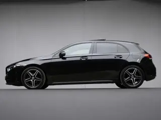Mercedes-Benz A-klasse 180 Business Solution AMG Sport (PANORAMADAK,APPLE CARPLAY,SFEERVERLICHTING,N