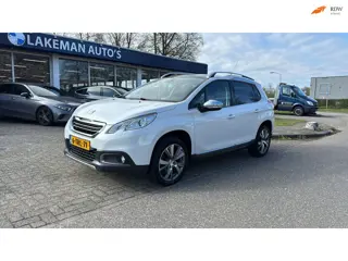 Peugeot 2008 1.6 VTi Féline Pano Navi Carplay Whiteline Huurkoop Inruil APK Garantie