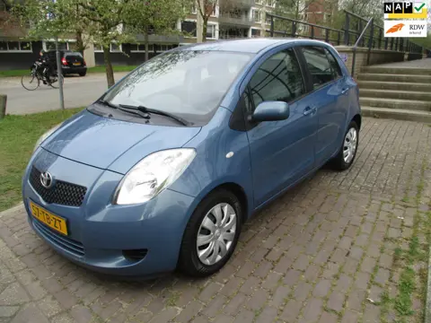 Toyota Yaris 1.3 VVTi Sol MMT//AUTOMAAT//BOEKJES ERBIJ//
