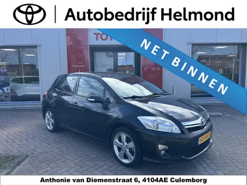 Toyota Auris 1.8 Full Hybrid Dynamic