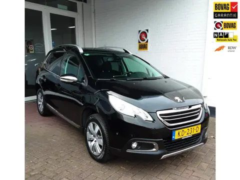 Peugeot 2008 1.2 PureTech Allure*NAVI / PANORAMADAK/TREKHAAK*