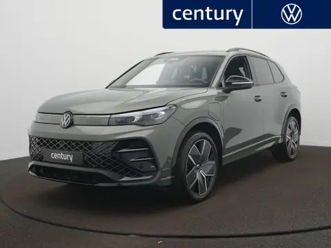 Volkswagen Tiguan 1.5 eHybrid R-Line Automaat - IQ light - Head-updisplay - Apple Carplay/Android Au