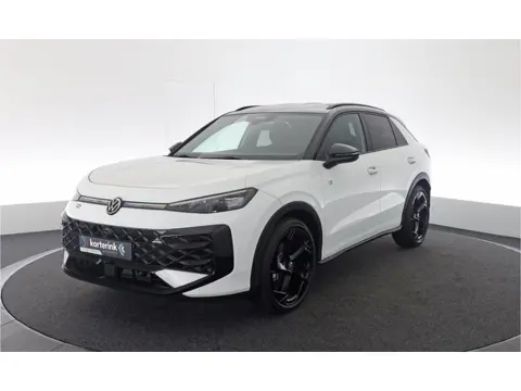 Volkswagen T-Roc 1.5 eTsi R-Line First Edition (bj 2026)