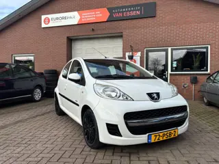 Peugeot 107 1.0-12V Millesim 200