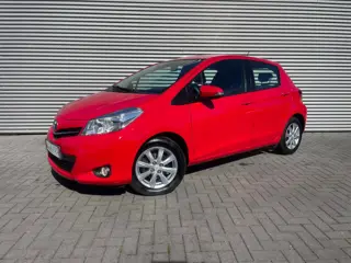 Toyota Yaris 1.0 VVT-i Comfort bouwjaar 2012 ( nw apk )