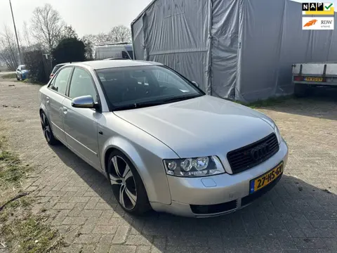 Audi A4 Limousine 2.4 Exclusive