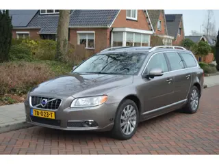 Volvo V70 1.6 T4 Summum leer/navi/schuifdak/dealer onderh/150dkm