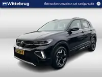 Volkswagen T-Cross 1.5 TSI 150pk DSG R-Line / Afneembare trekhaak / 17'' LMV / Achteruitrij camera /