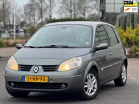 Renault Scénic 2.0-16V Privilège Luxe | Panoramadak | Parkeersensoren | Trekhaak | Airco | Elektrisc