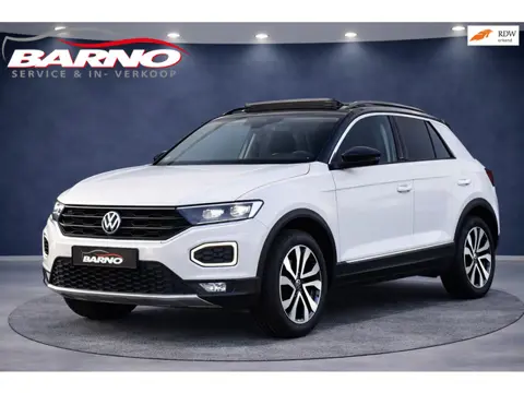 Volkswagen T-Roc 1.5 TSI Active IQ.Drive|Pano|ACC