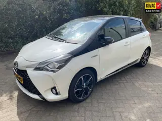 Toyota Yaris 1.5 Hybrid Bi-Tone Plus