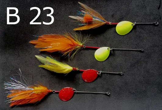 Diverse sets van 4 stuks Ultra Light Baars - Snoekspinners met vlieg voor de 3 - 5 grams spinhengel