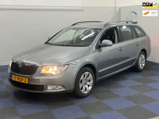 Skoda Superb Combi 1.8 TSI Comfort / NIEUWE DISTRIBUTIEKETTING / AUTOMAAT / NAVI-MULTIEMEDIA / DEALE