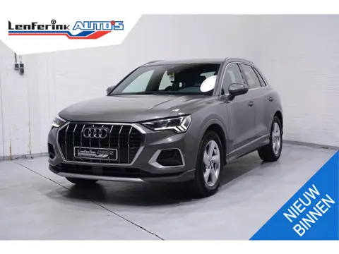 Audi Q3 35 TFSI Advanced edition Plus NAP Rijklaar! Led koplampen Camera Sportstoelen Leder/alcantar
