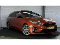 Kia Ceed 1.4 T-GDI GT-PlusLine / Pano / Stoel&stuurverwr. / Carplay / JBL