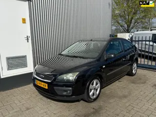 Ford Focus 1.6-16V First Edition