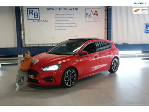 Ford Focus 1.0 EcoBoost ST Line Business 12 MAANDEN GARANTIE/ FULL OPTIONS! / DEALER ONDERHOUDEN!