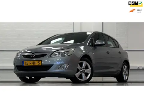 Opel Astra 1.4 Turbo Edition 140pk 17"LM Trekhaak PDC Navigatie