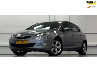 Opel Astra 1.4 Turbo Edition 140pk 17"LM Trekhaak PDC Navigatie