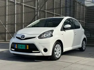 TOYOTA AYGO 1.0 VVT-I COMFORT AIRCO !!