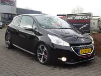 Peugeot 208 1.6 GTi 200PK (bj 2013)
