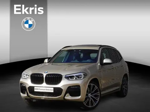 BMW X3 xDrive30e High Executive | 21 inch LM Individual V-spaak | Glazen panoramadak | BMW Head-Up D