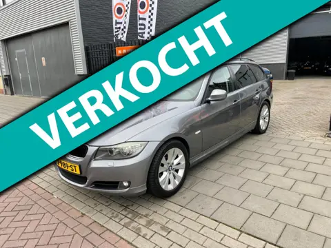 BMW 3-serie Touring 318i Xenon Panoramadak Trekhaak Airco NAP APK