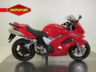 Honda VFR800 V-TEC (bj 2002)