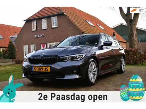BMW 3-serie Touring 318i High Executive Aut. | Zomer + Winterset | Full Led | Apple Car Play | Keuri