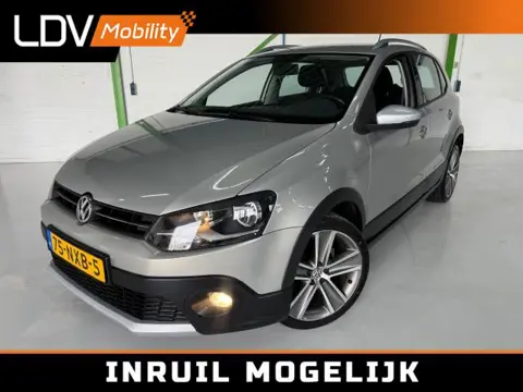 VOLKSWAGEN POLO 1.2 TSI CROSS / Nieuwe distributieketting / Historie aanwezig / Cruise control.