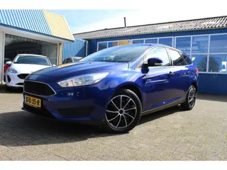 Ford FOCUS Wagon 1.0i "Trend Edition" Airco - Stoelverwarming - Cruise !!!