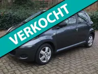 Toyota Aygo 1.0-12V Now airco 1e eigen.175 dkm NAP 5 deurs antraciet