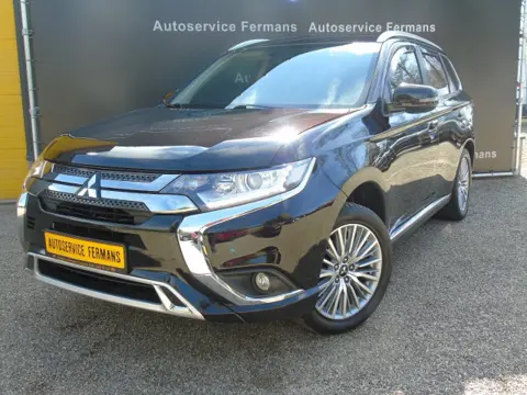MITSUBISHI OUTLANDER 2.3 PHEV 4X4 99KW  PLUGIN HYBRIDE - 2020 - 107DKM - Leder