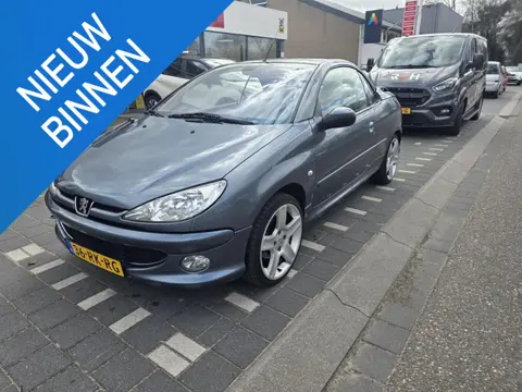 Peugeot 206 CC 2.0-16V Griffe climatronic, lederen bekleding, enz