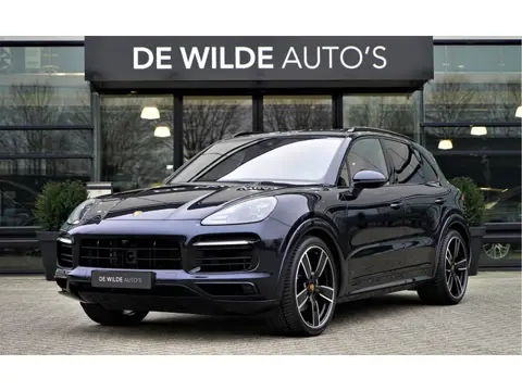 Porsche Cayenne 3.0 E-Hybrid SportDesign 462pk Pano Head-up Trekhaak Stoelventilatie 18-weg ACC 360-