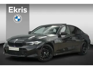 BMW 3 Serie Sedan 318i M Sport / Panorama Dak / Stoel- en Stuurverwarming