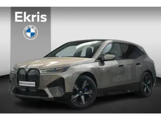 BMW iX M60 High Executive 112 kWh | Trekhaak / Parking Assistant Professional / Harman Kardon / Pano