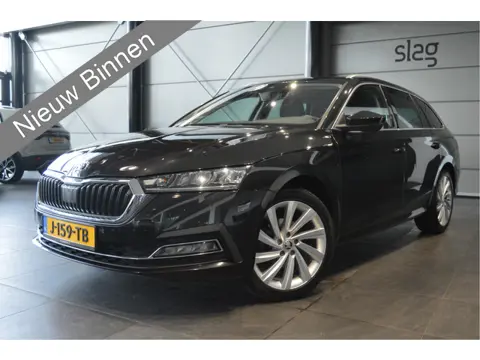 Škoda Octavia Combi 2.0 TDI Style navi keyless camera trekhaak 18 inch !!