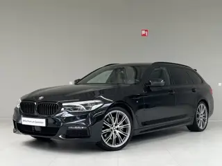 BMW 5 Serie Touring 530i M-Sport | Trekhaak | Driving Assistant Plus | Head-Up | Panorama | Standkac