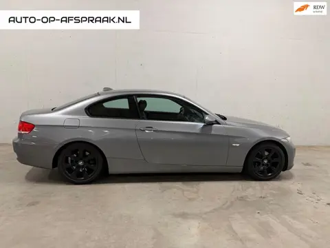 BMW 3-serie Coupé 320i High Executive Leer Navi Cruise Clima