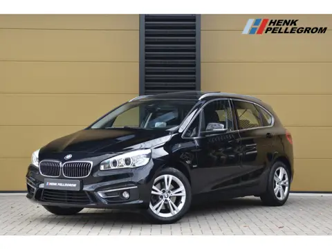 BMW 2 Serie Active Tourer 220i Centennial High Executive * Head-up * LED * Panoramadak * Lichtpakket