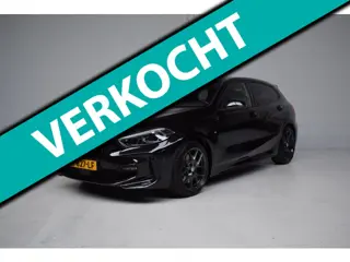 BMW 1-serie 120i 178PK AUT M-SPORT ORG.NED / 1e EIG / NAP / M-SPORTSTOELEN / CAMERA / LED / BTW