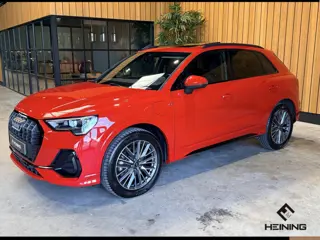 Audi Q3 45 TFSI e S edition. Pano. 2X S-Line. Apple-carplay. Blackline. 19 inch.