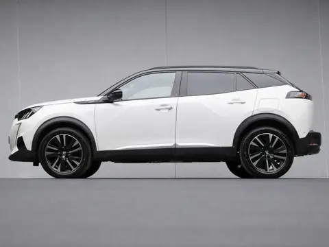 Peugeot 2008 1.2 PureTech GT Pack Sport (PANORAMADAK,APPLE CARPLAY,NAVI,CAMERA,STOELVERWARMING,GETIN