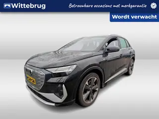 Audi Q4 e-tron 40 S edition 77 kWh / Camera / Elect. Achterklep / Getint glas / 20 Inch