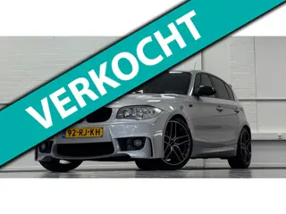 BMW 1-serie 118i High Executive 18"LM velgen Rijdt en schakelt goed
